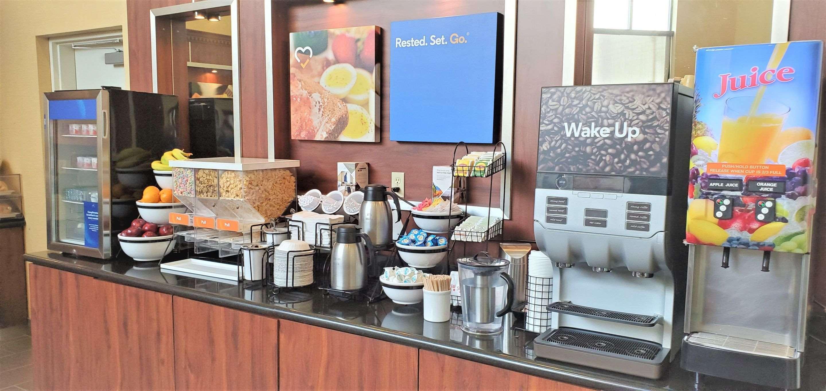 לוס אנג'לס Comfort Inn & Suites Near Universal - N Hollywood - Burbank מראה חיצוני תמונה