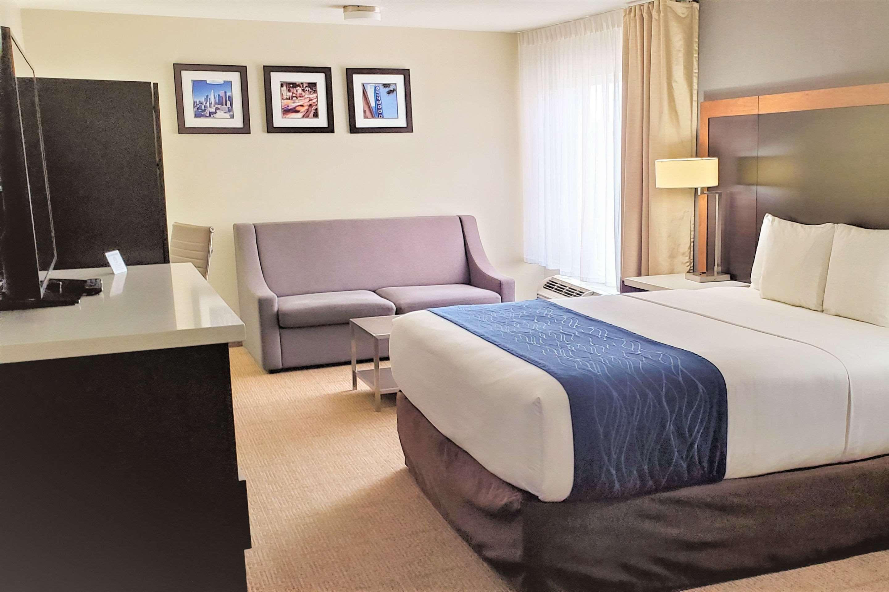 לוס אנג'לס Comfort Inn & Suites Near Universal - N Hollywood - Burbank מראה חיצוני תמונה