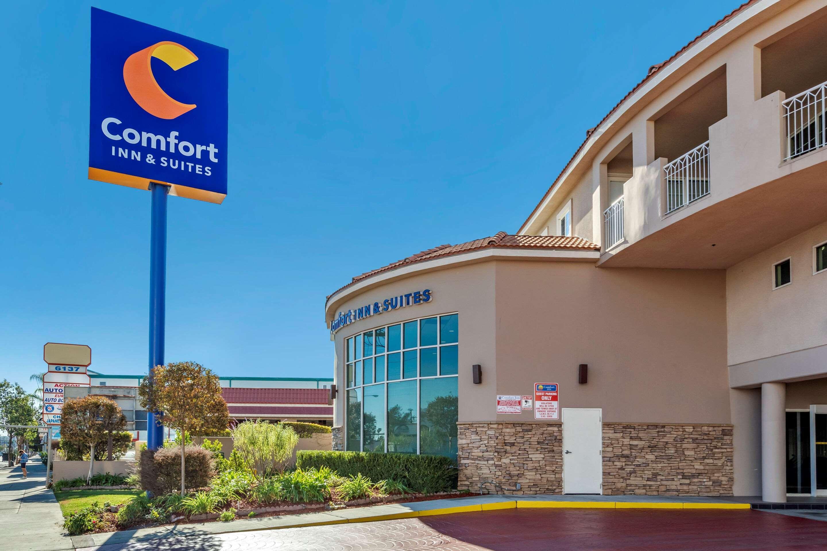 לוס אנג'לס Comfort Inn & Suites Near Universal - N Hollywood - Burbank מראה חיצוני תמונה